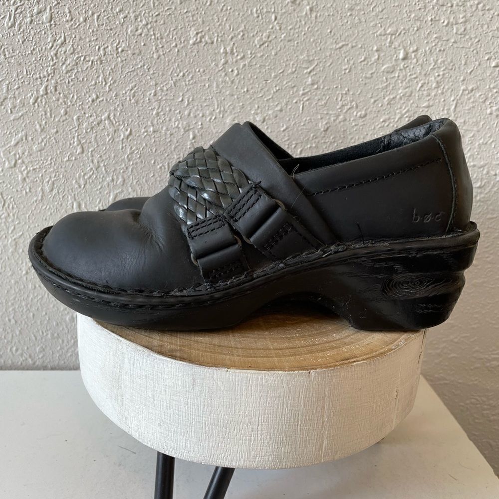 B.O.C. Black Leather Clogs Size 6.5 M EUC
